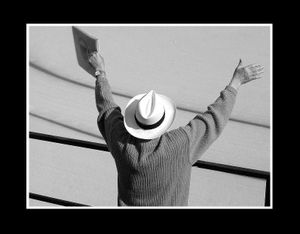Le fou tourne en demandant: « Où est le soleil ? Où est l’horizon ? »