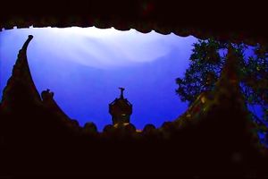 Pourtant- le matin se l-ve ici comme il le fait - Shangha-