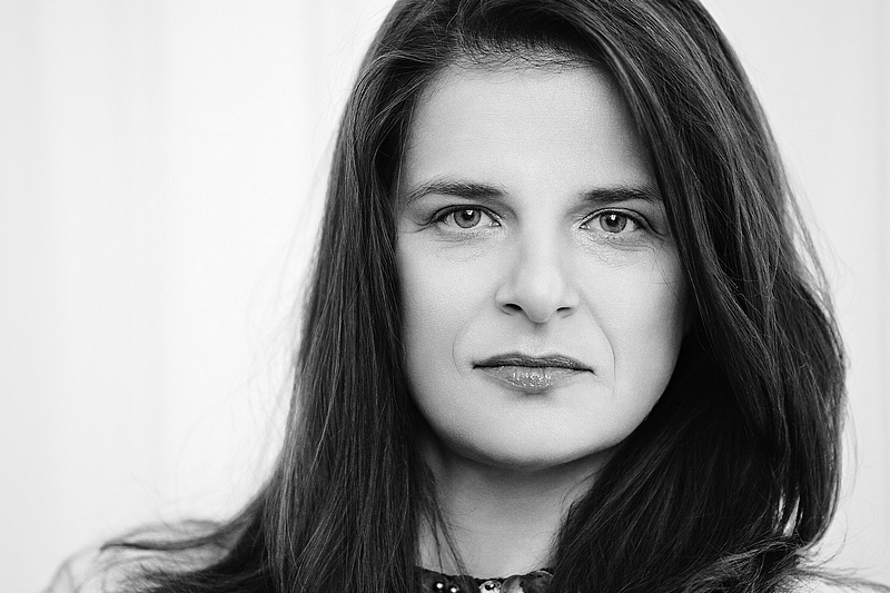 Tzveta Sofronieva en noir et blanc