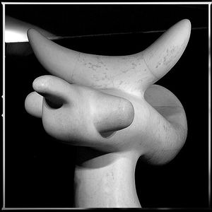 Joan Miro L'Oiseau Solaire  (Fondation Miro  Barcelone)