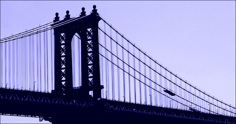 Le pont de Brooklyn Enjambe le matin calme