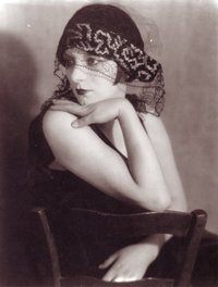 Kiki de Montparnasse par Man Ray Kiki_man_ray