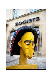 1_dans_lombre_un_portrait_a_souri