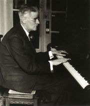 Joyce_par_freund_1939
