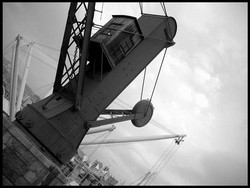 La_cabine_du_grutier_du_port_dr_genova