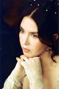 Isabelle Adjani dans le rôle d'Ellénore, dans Adolphe de Benoît Jacquot (2002)