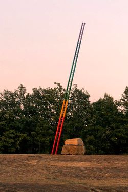 élaguant la seule échelle qui permettrait d'atteindre le ciel La seule échelle qui permettrait d'atteindre le ciel